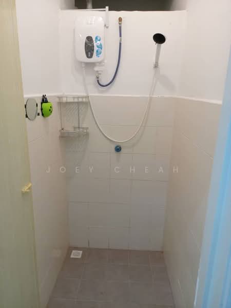 Pangsapuri untuk Disewa di Shineville Garden - Joey Cheah - Bathroom - PropertyGuru.com.my
