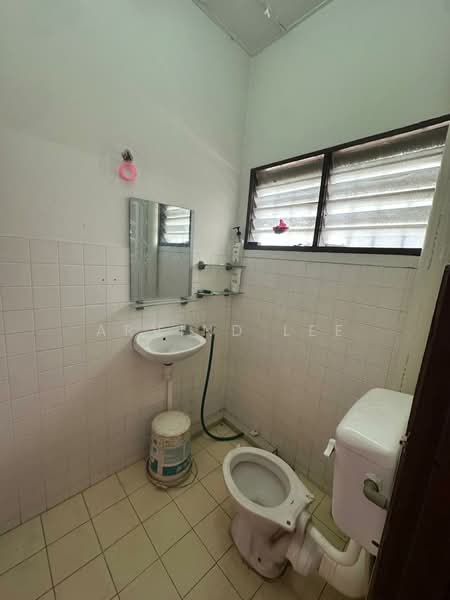 Rumah Teres 2 Tingkat untuk Dijual di Klang (Selangor) - Arvind Lee - Bathroom - PropertyGuru.com.my