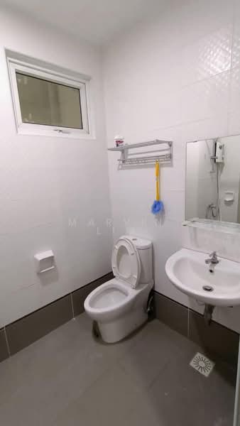 Service Residence for Sale at Seasons Amara Larkin - Marvin Lim - Bathroom - PropertyGuru.com.my