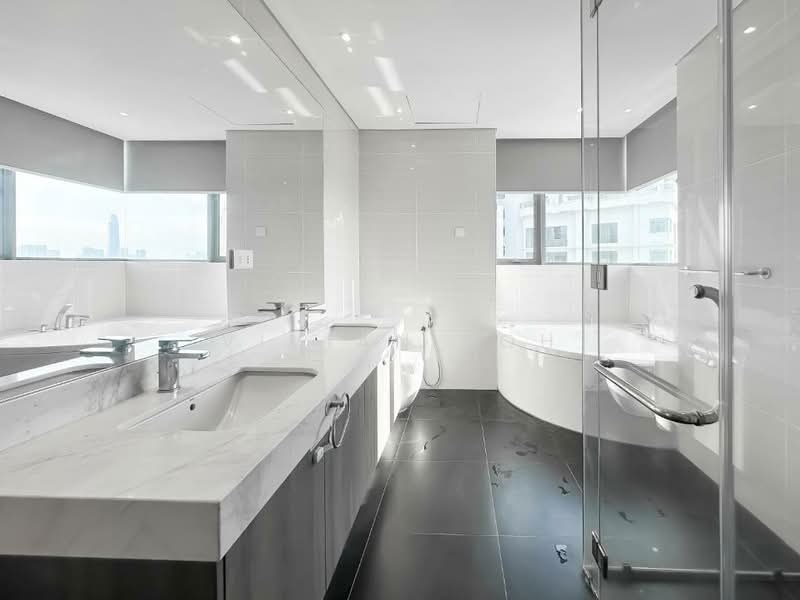 Kondominium untuk Dijual di Capella Embassy (D'Rapport Residences) - Vivian Koh - Bathroom - PropertyGuru.com.my
