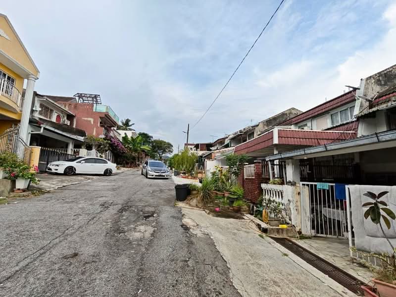 2-storey Terraced House for Sale in Batu Caves (Selangor) - Cik Maya Abdul - PropertyGuru.com.my