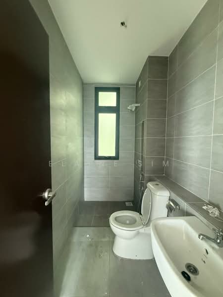 Service Residence for Sale at 8Scape Residence @ Sutera - Elaine Sim - Bathroom - PropertyGuru.com.my