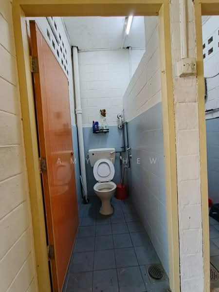 1-storey Terraced House for Sale in Kepong Baru (Kepong) - Amy Thew - Bathroom - PropertyGuru.com.my