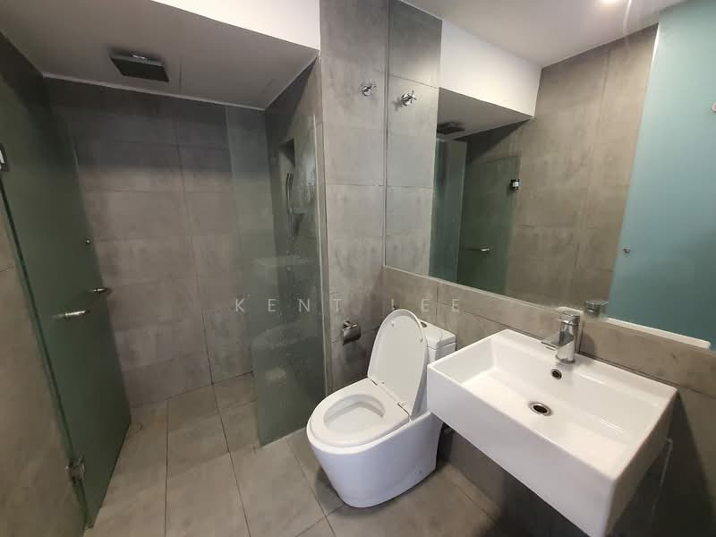 Kediaman Servis untuk Dijual di SkyPark @ Cyberjaya - Kent Lee - Bathroom - PropertyGuru.com.my