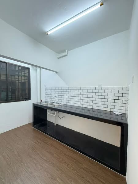 Flat for Sale at Desa Skudai Apartment - Daniel Yong - Kitchen - PropertyGuru.com.my