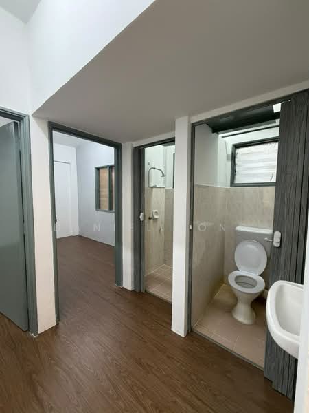 Flat for Sale at Desa Skudai Apartment - Daniel Yong - Bathroom - PropertyGuru.com.my