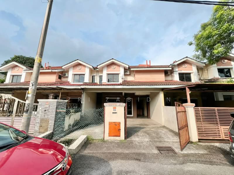 2-storey Terraced House for Sale in Sungai Buloh (Selangor) - Azri Zabidin - Exterior - PropertyGuru.com.my