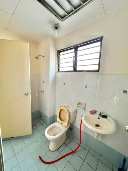 2-storey Terraced House for Sale in Sungai Buloh (Selangor) - Azri Zabidin - Bathroom - PropertyGuru.com.my