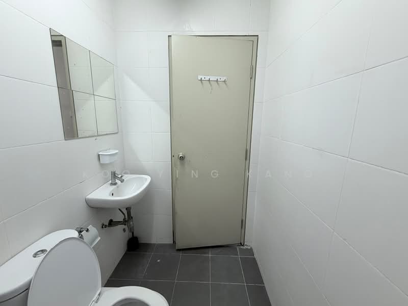 Service Residence for Rent at Pacific Place - Koo Ying Kang - Bathroom - PropertyGuru.com.my