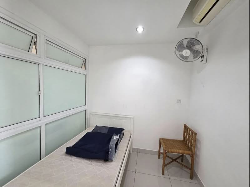 Servis Apartment untuk Disewa di Far East - Stephanie Lai - Bedroom - PropertyGuru.com.my