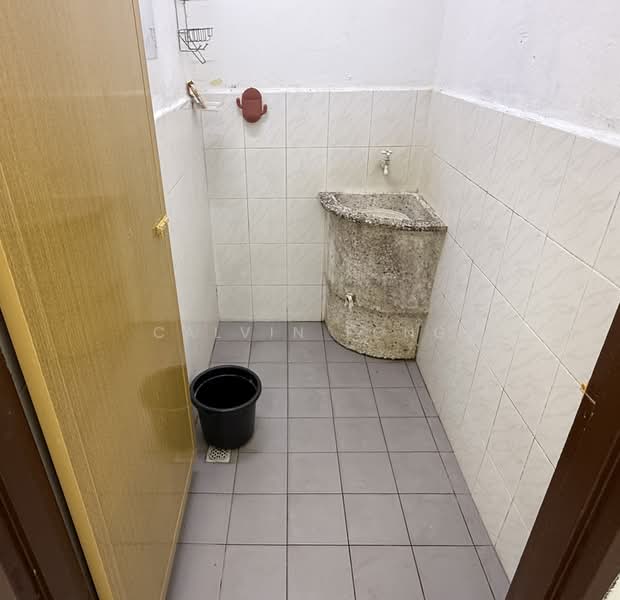 1-storey Terraced House for Rent in Taman Kelisa Ria (Sungai Petani) - Calvin Fong - Common bathroom - PropertyGuru.com.my