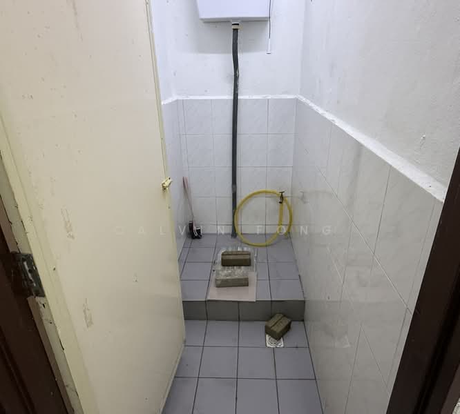 1-storey Terraced House for Rent in Taman Kelisa Ria (Sungai Petani) - Calvin Fong - Common toilet - PropertyGuru.com.my