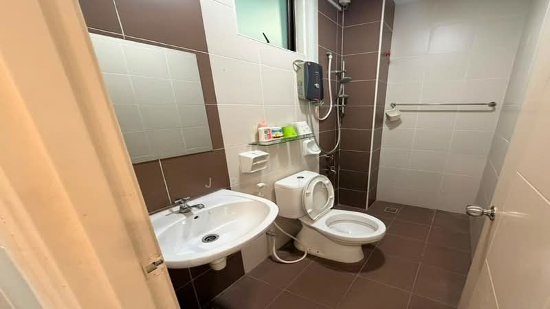 Rumah Teres untuk Dijual di Bandar Dato Onn (Tebrau) - JP Lee - Bathroom - PropertyGuru.com.my