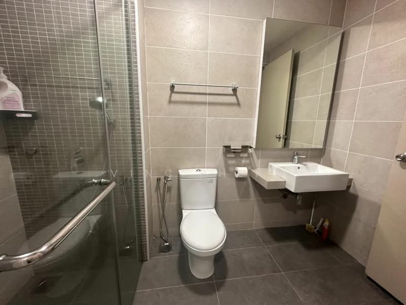 Service Residence for Sale at Bali Residences - Vinc Pheng - Bathroom - PropertyGuru.com.my