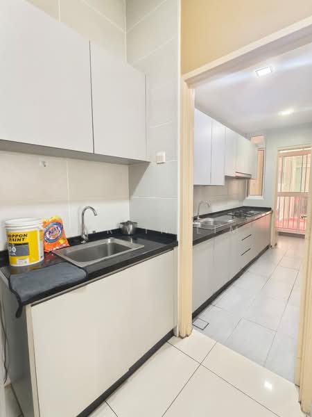 Service Residence for Sale at KSL Residence @ Daya - Marvin Lim - Kitchen - PropertyGuru.com.my