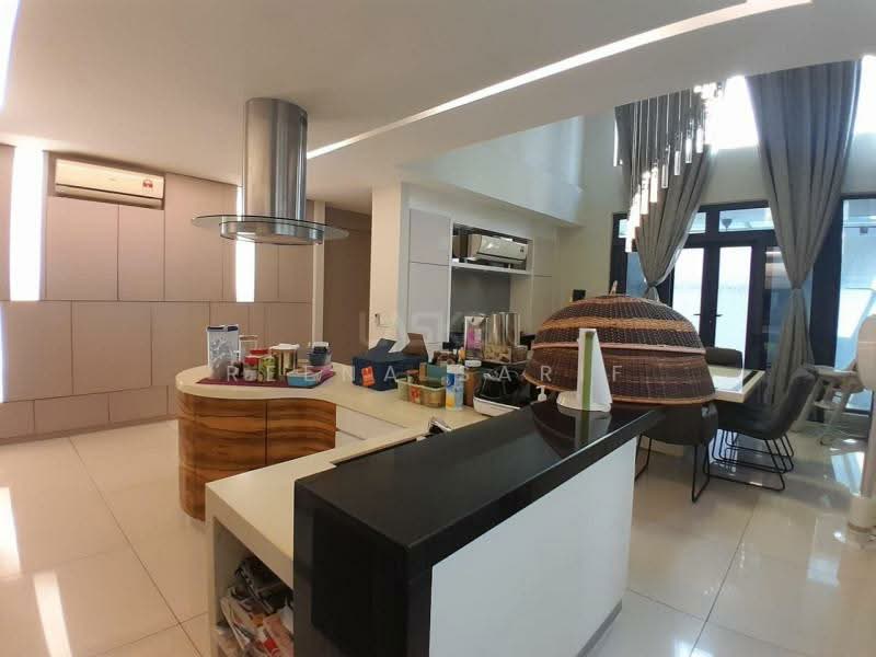 Rumah Banglo untuk Dijual di Taman Sains Selangor (Kota Damansara) - Reena Sarif - Kitchen - PropertyGuru.com.my