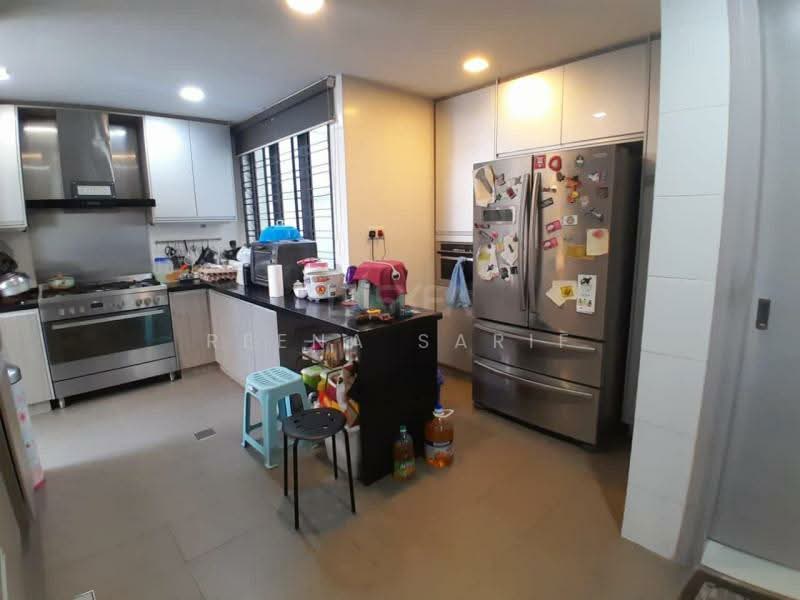 Rumah Banglo untuk Dijual di Taman Sains Selangor (Kota Damansara) - Reena Sarif - Kitchen - PropertyGuru.com.my