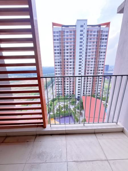 Servis Apartment untuk Dijual di The Amber Residence @ TwentyFive.7 - Hor Yan - Balcony - PropertyGuru.com.my