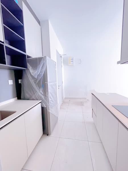 Servis Apartment untuk Dijual di The Amber Residence @ TwentyFive.7 - Hor Yan - Kitchen - PropertyGuru.com.my