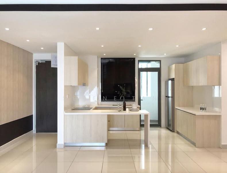 Kondominium untuk Dijual di Vivo Residential Suites - Serene Tan - Kitchen - PropertyGuru.com.my