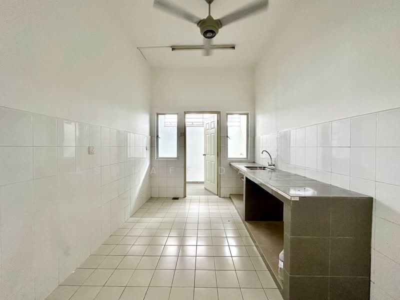 2-storey Terraced House for Sale in Taman Saga Emas (Kajang) - Ashraff Daniel - Kitchen - PropertyGuru.com.my