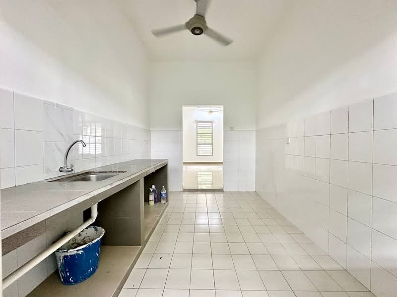 2-storey Terraced House for Sale in Taman Saga Emas (Kajang) - Ashraff Daniel - Kitchen - PropertyGuru.com.my