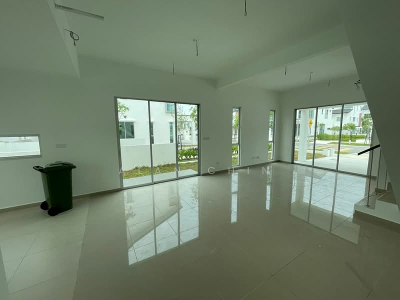 2-storey Terraced House for Rent in Bandar Gamuda Gardens (Rawang) - Alan Chin - Living Room - PropertyGuru.com.my