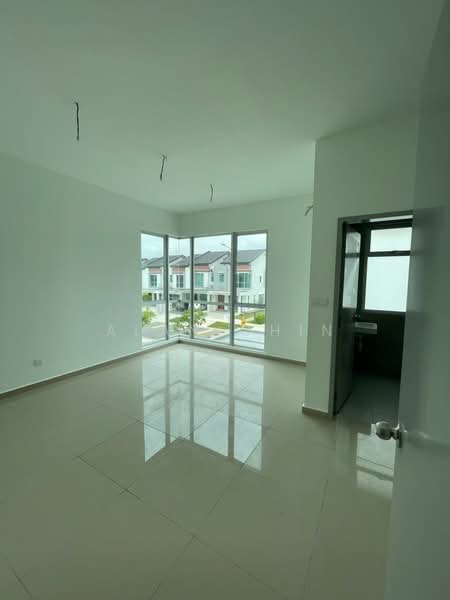 2-storey Terraced House for Rent in Bandar Gamuda Gardens (Rawang) - Alan Chin - Living Room - PropertyGuru.com.my