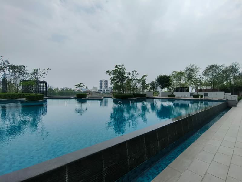 Kondominium untuk Dijual di Rumbia Residence - Kent Chong - Pool - PropertyGuru.com.my