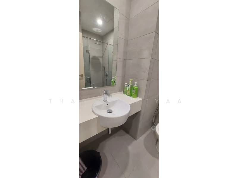 Servis Apartment untuk Disewa di Dorsett Waterfront Subang - Thanap Priyaa - Bathroom - PropertyGuru.com.my