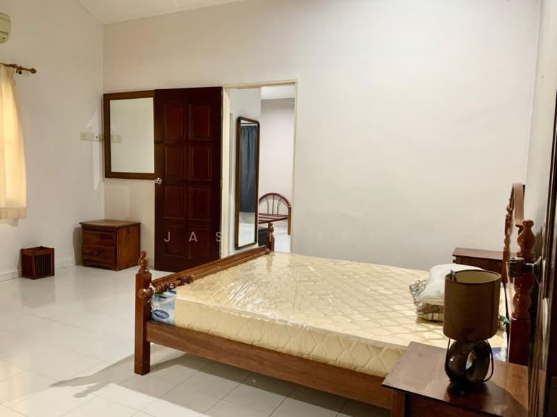 Bungalow for Sale in Taman Muhibbah (Klebang) - Jason Tay - Bedroom - PropertyGuru.com.my