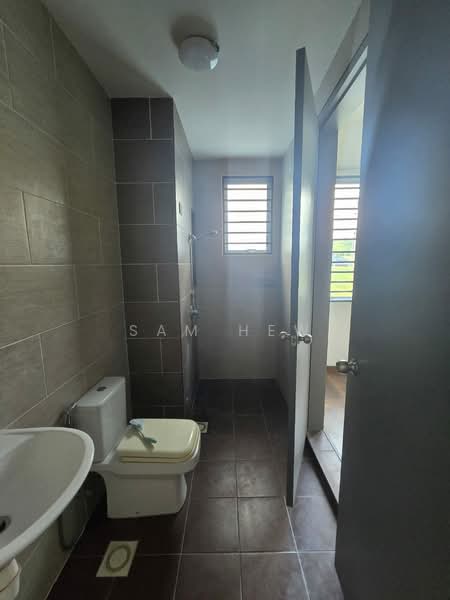 Rumah Teres 2 Tingkat untuk Disewa di Bandar Baru Bangi (Selangor) - Sam Hew - Bathroom - PropertyGuru.com.my