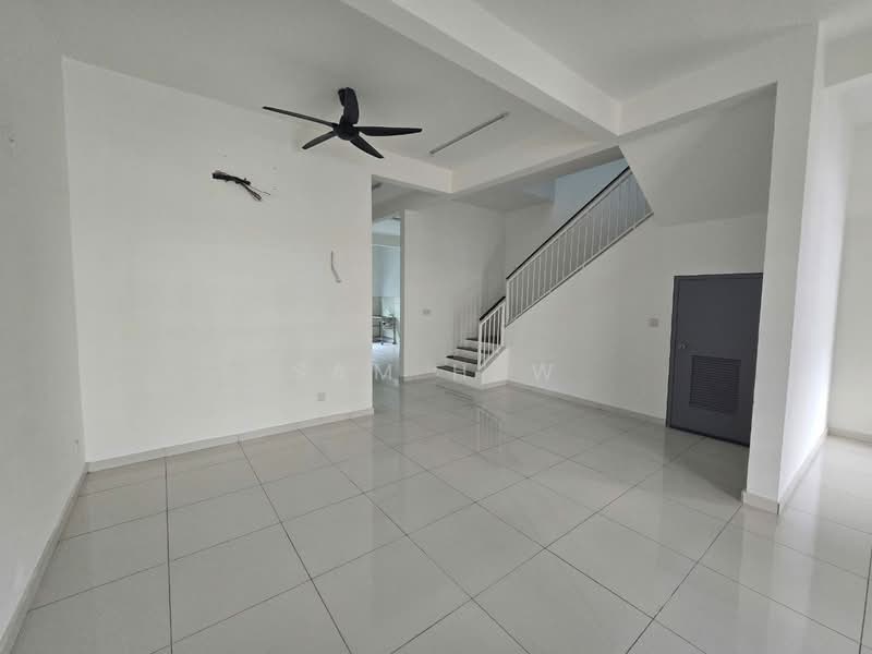 Rumah Teres 2 Tingkat untuk Disewa di Bandar Baru Bangi (Selangor) - Sam Hew - Living Room - PropertyGuru.com.my
