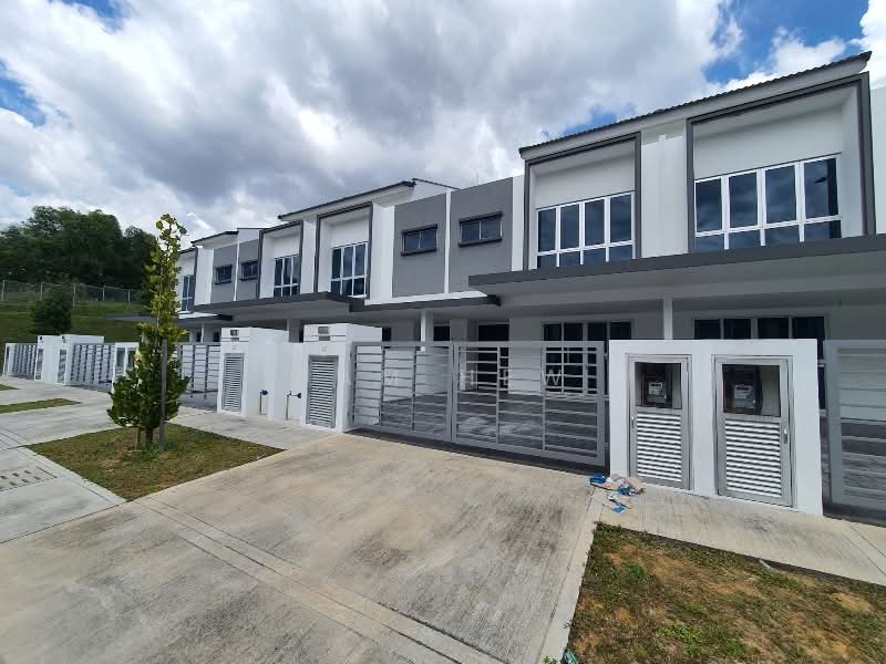 Rumah Teres 2 Tingkat untuk Disewa di Bandar Baru Bangi (Selangor) - Sam Hew - Exterior - PropertyGuru.com.my