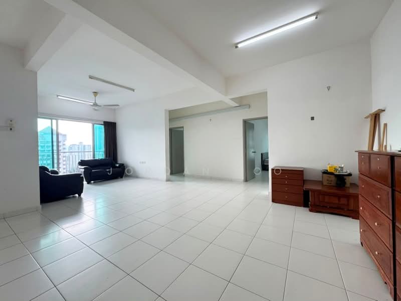 Kondominium untuk Dijual di The Golden Triangle Condominium - Jordan Foo - Living Room - PropertyGuru.com.my