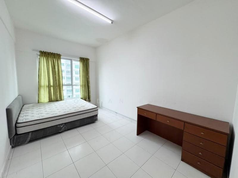 Condominium for Sale at The Golden Triangle Condominium - Jordan Foo - Bedroom - PropertyGuru.com.my
