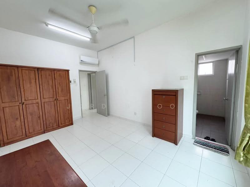 Condominium for Sale at The Golden Triangle Condominium - Jordan Foo - Bedroom - PropertyGuru.com.my