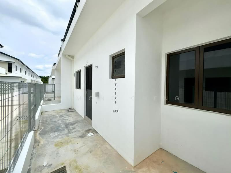 2-storey Terraced House for Sale in Setia Utama (Setia Alam) - Raymond Cheng - Exterior - PropertyGuru.com.my