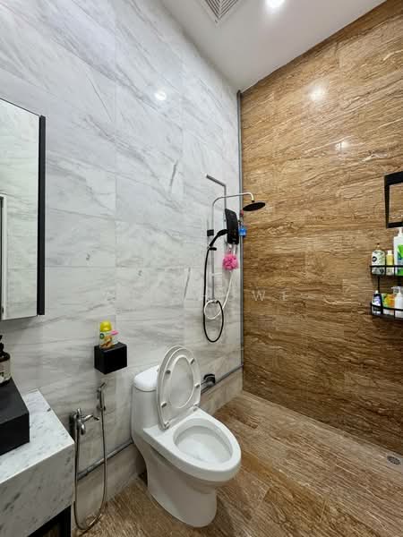 Agricultural Land for Sale in Sungai Tiram (Ulu Tiram) - Wee Howe - Bathroom - PropertyGuru.com.my