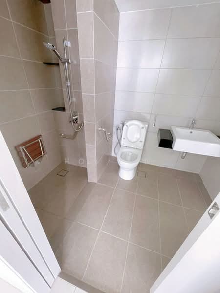 Rumah Teres 2 Tingkat untuk Dijual di Banting (Selangor) - Hor Yan - Bathroom - PropertyGuru.com.my
