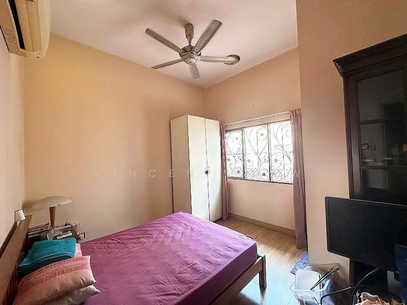 Semi-Detached House for Sale in Ara Damansara (Selangor) - Vincent Liaw - Bedroom - PropertyGuru.com.my