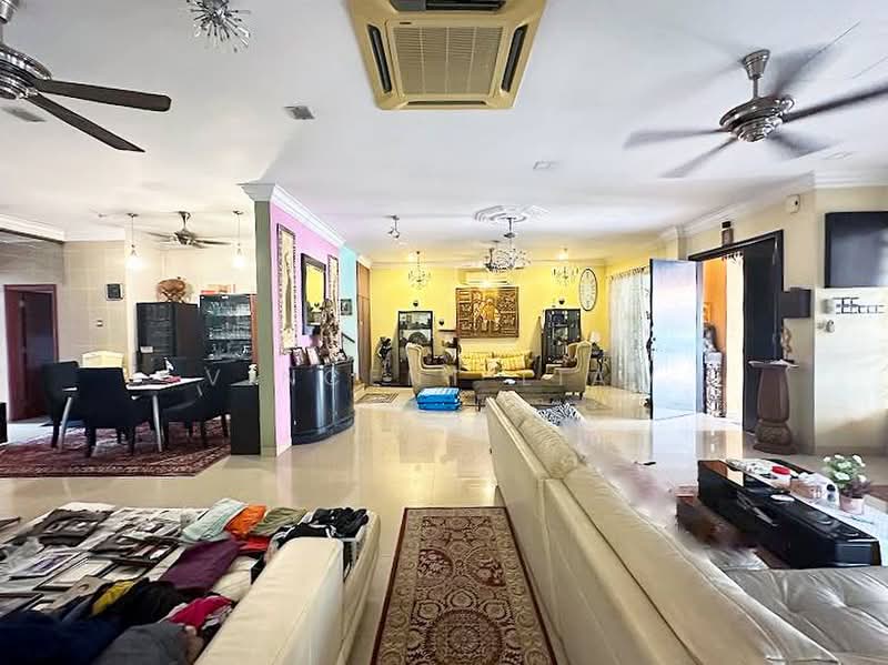 Semi-Detached House for Sale in Ara Damansara (Selangor) - Vincent Liaw - Living Room - PropertyGuru.com.my