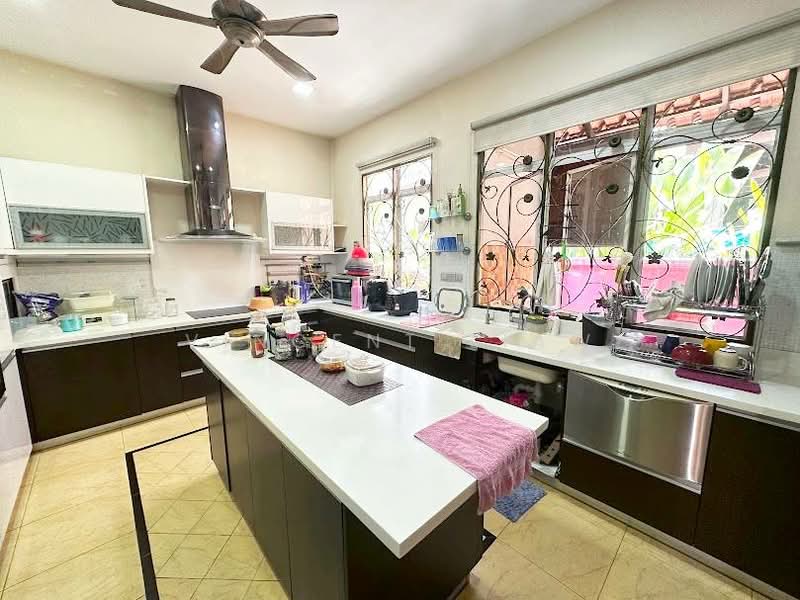 Semi-Detached House for Sale in Ara Damansara (Selangor) - Vincent Liaw - Kitchen - PropertyGuru.com.my