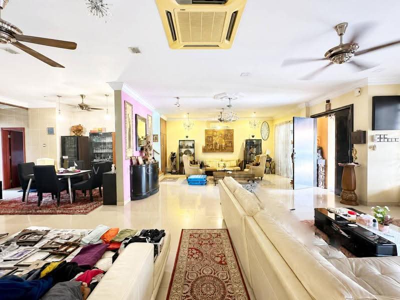Semi-Detached House for Sale in Damansara Legenda (Ara Damansara) - Vincent Liaw - Living Room - PropertyGuru.com.my