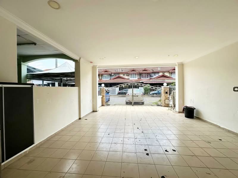 2-storey Terraced House for Sale in Taman Gombak Permai (Batu Caves) - Thoriq Suparman - Exterior - PropertyGuru.com.my