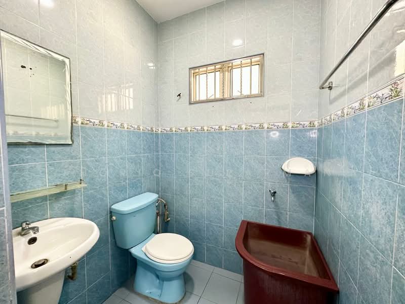 2-storey Terraced House for Sale in Taman Gombak Permai (Batu Caves) - Thoriq Suparman - Bathroom - PropertyGuru.com.my