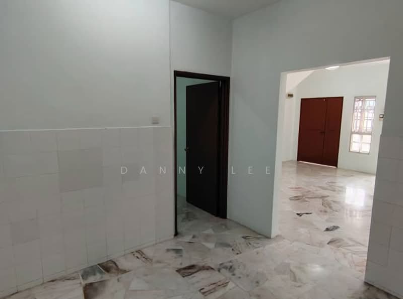 Terraced House for Sale in Bandar Putra Permai (Seri Kembangan) - Danny Lee - Interior - PropertyGuru.com.my