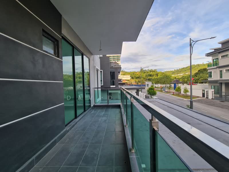 Semi-Detached House for Sale in Kajang (Selangor) - David Wan - Balcony - PropertyGuru.com.my