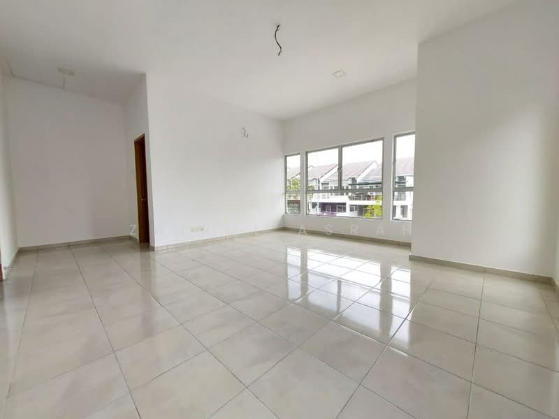 Rumah Teres 2 Tingkat untuk Dijual di Bandar Baru Bangi (Selangor) - Zairul Asrah Zulkefli - Living Room - PropertyGuru.com.my