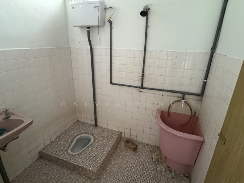 Rumah Berkembar untuk Disewa di Taman Nuri (Sungai Petani) - Calvin Fong - Common bathroom - PropertyGuru.com.my